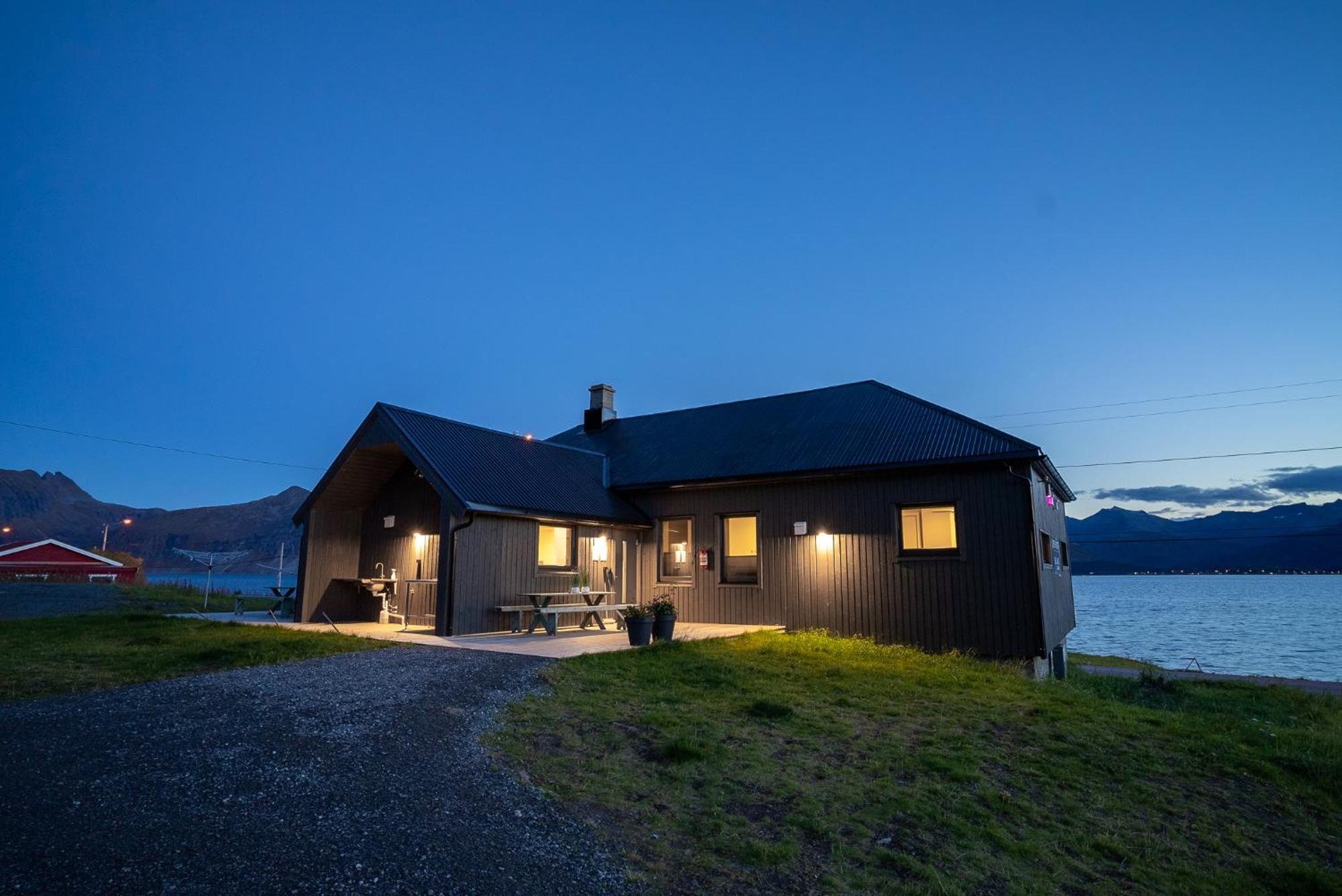 Bedehuset Basecamp Senja Ξενοδοχείο Skaland Εξωτερικό φωτογραφία